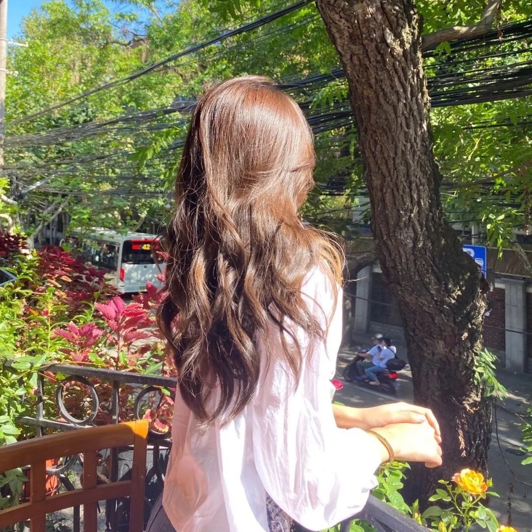 小犬与女孩